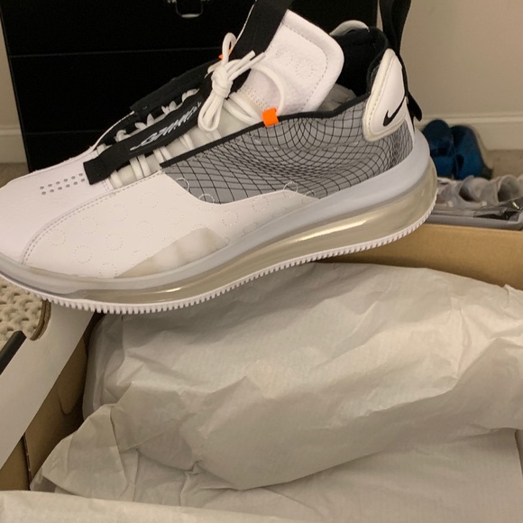 NIB Nike Air Max 720 Waves White/Black/Wolf Grey - Picture 4 of 10